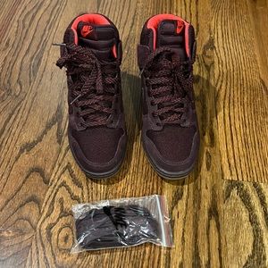 Nike used once burgundy wedges with extra laces. No box. Good condition. Size 6